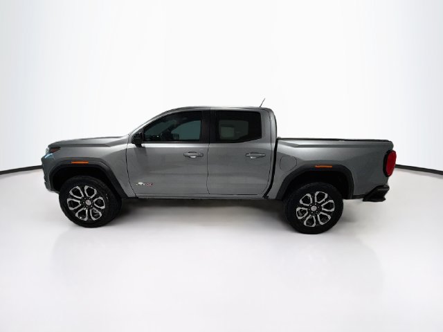 Used 2024 GMC Canyon AT4 w/ AT4 Premium Package AWD/4WD image 4