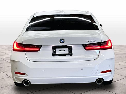 Used 2025 BMW 330i Sedan w/ Convenience Package RWD image 7