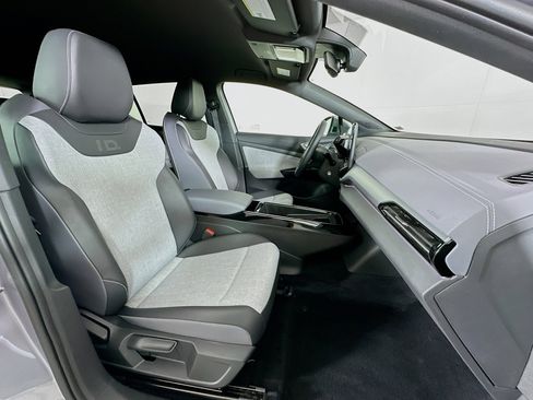 Used 2023 Volkswagen ID.4 Pro image 30