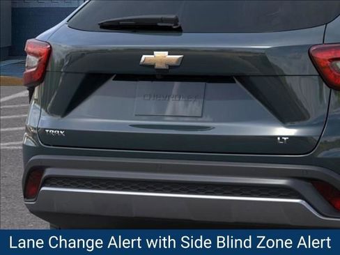 New 2026 Chevrolet Trax LT w/ Driver Confidence Package image 16