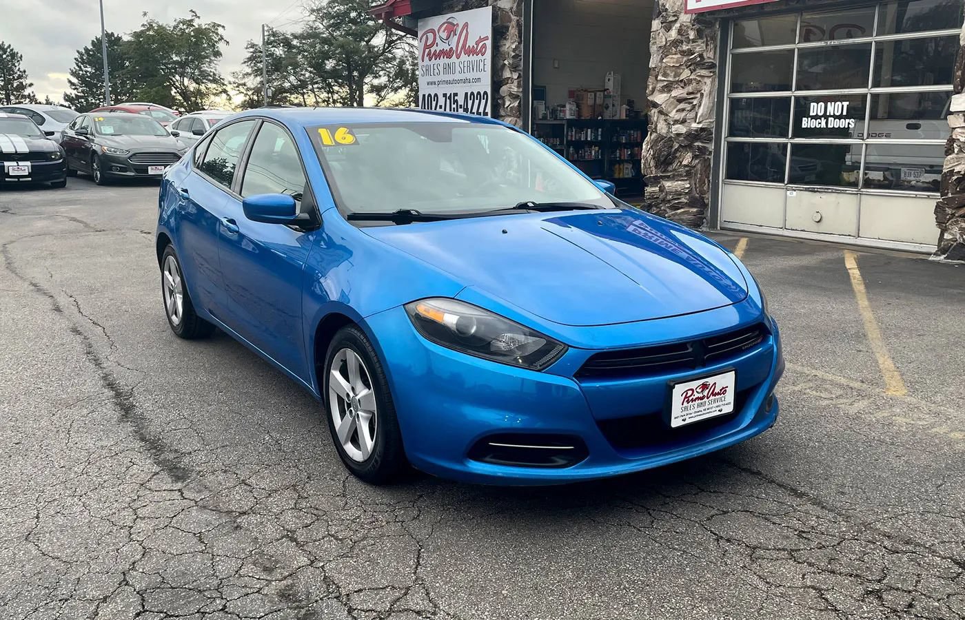 Used 2016 Dodge Dart SXT FWD image 1