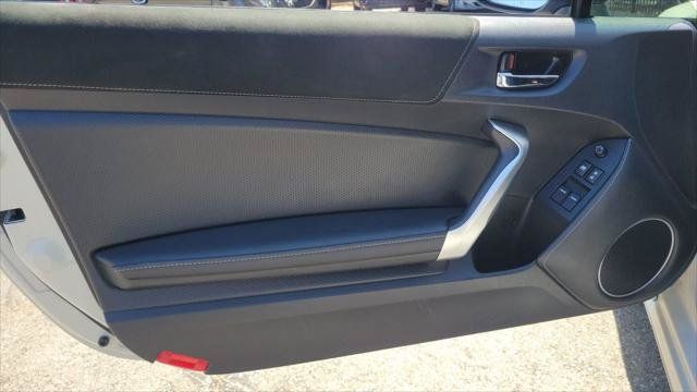 Used 2020 Toyota 86 RWD image 10