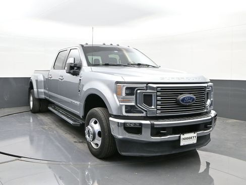 Used 2022 Ford F350 Lariat w/ Lariat Ultimate Package image 22