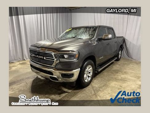 Used 2023 RAM 1500 Laramie AWD/4WD image 1