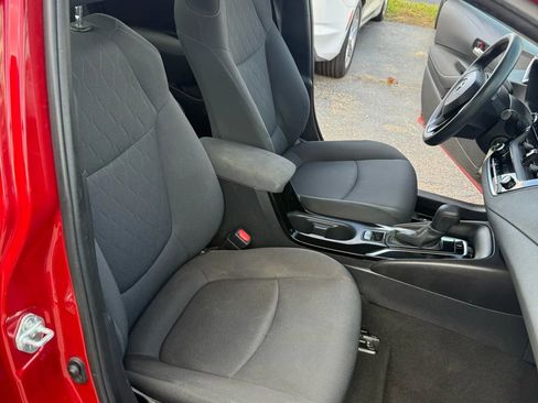 Used 2021 Toyota Corolla LE image 21
