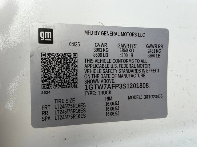 Used 2025 GMC Savana 2500 w/ Driver Convenience Package RWD image 22
