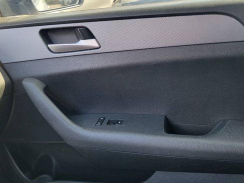 Used 2018 Hyundai Sonata SE FWD image 19