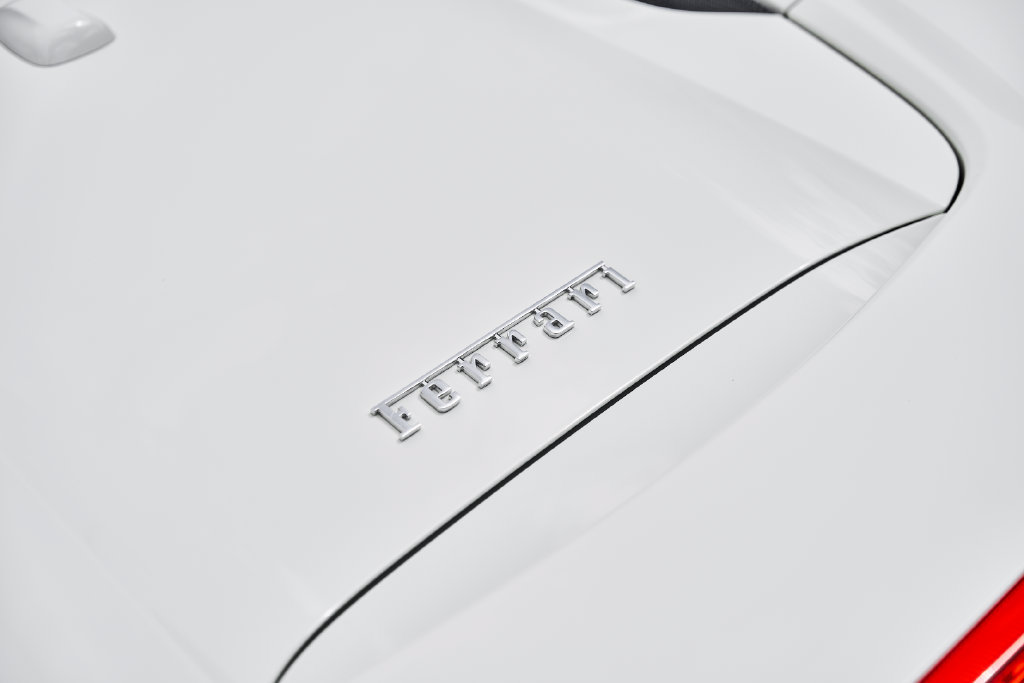 Used 2019 Ferrari 488 Spider RWD image 12