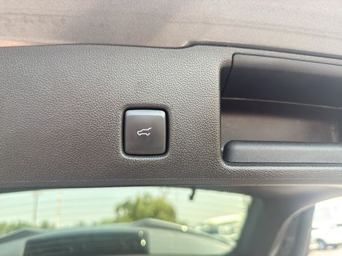 Certified 2025 Ford Escape ST-Line Select AWD/4WD image 12