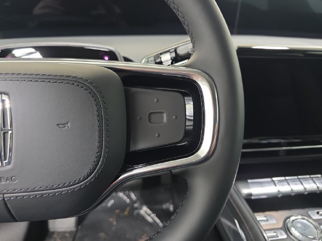 New 2026 Lincoln Nautilus Premier w/ Jet Appearance Package AWD/4WD image 15