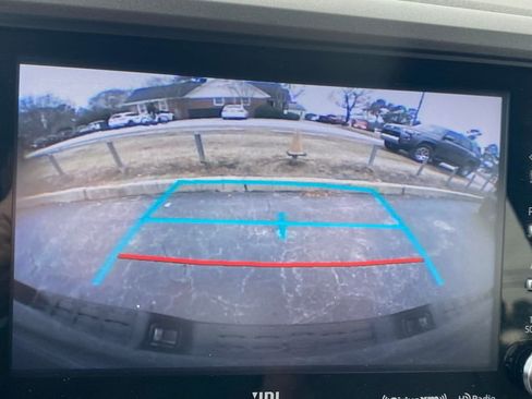 Used 2022 Toyota Tacoma TRD Off-Road image 29