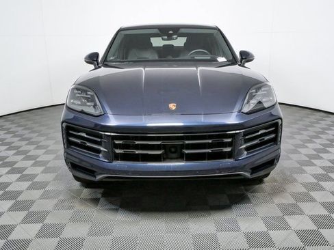 Certified 2024 Porsche Cayenne Coupe AWD/4WD image 36