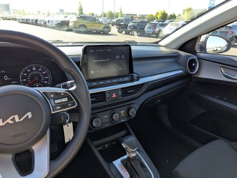 Used 2023 Kia Forte LXS w/ LXS Technology Package FWD image 20