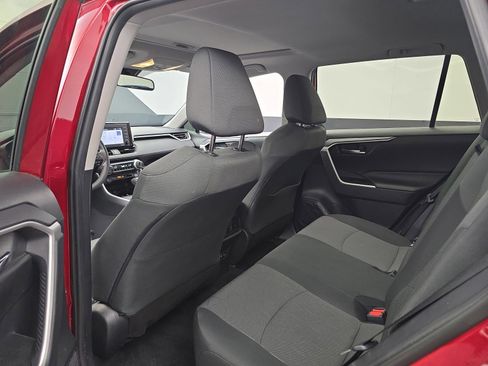 Used 2020 Toyota RAV4 XLE w/ Convenience Package FWD image 43