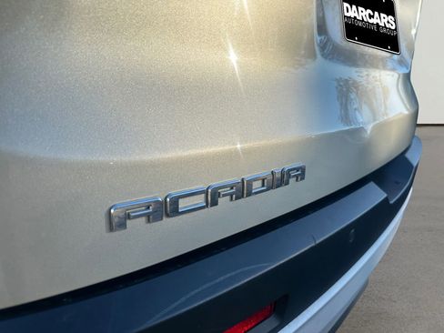 Used 2017 GMC Acadia SLT image 31