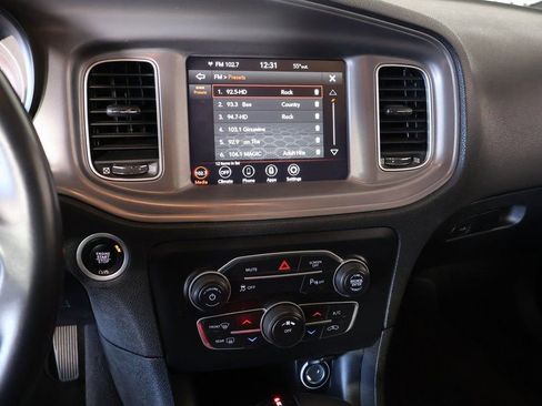 Used 2023 Dodge Charger SXT image 5