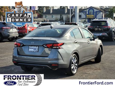 Used 2025 Nissan Versa SV image 5