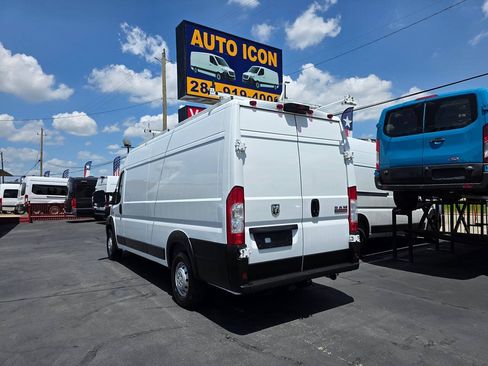 Used 2022 RAM ProMaster 3500 w/ Convenience Group FWD image 2
