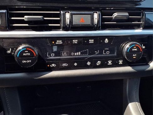 Used 2024 Nissan Pathfinder SL w/ Cargo Package AWD/4WD image 20