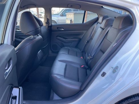 Used 2025 Nissan Altima 2.5 SR image 23