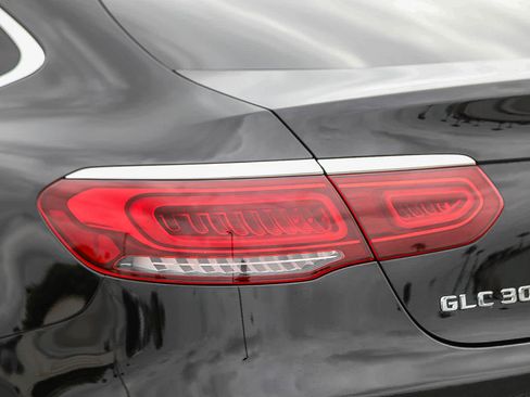 Used 2022 Mercedes-Benz GLC 300 4MATIC Coupe image 9