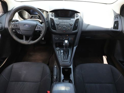 Used 2016 Ford Focus SE FWD image 21