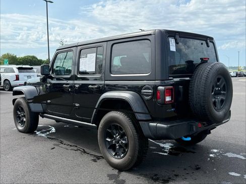 Used 2023 Jeep Wrangler Unlimited AWD/4WD image 7