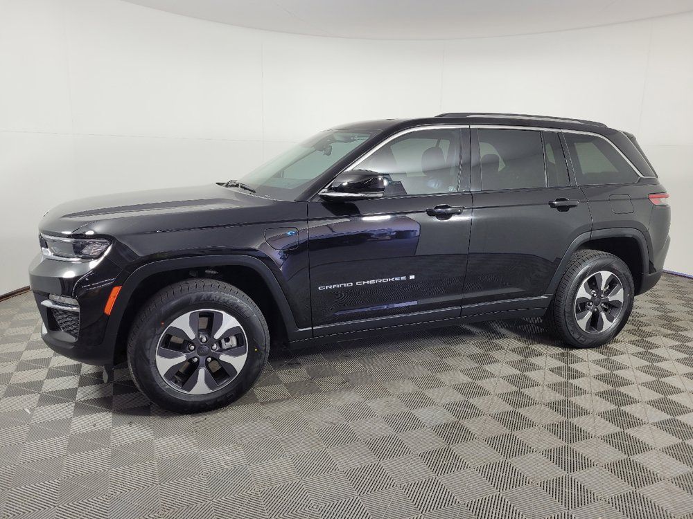 Used 2022 Jeep Grand Cherokee Limited 4xe AWD/4WD image 2