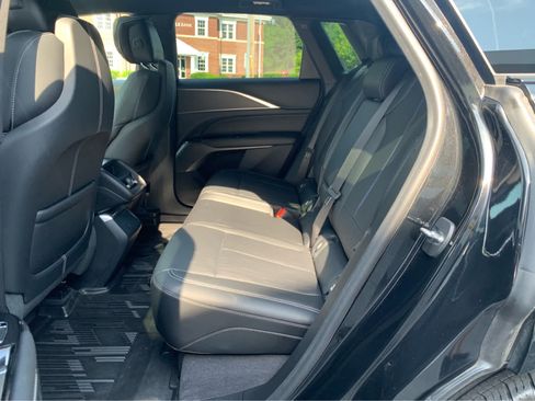 Used 2024 Cadillac Lyriq Luxury w/ LPO, Floor Liner Package AWD/4WD image 23