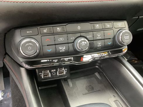 Used 2023 Dodge Durango R/T image 17