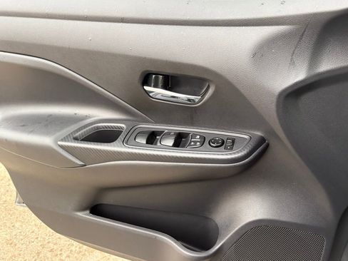 Certified 2025 Nissan Versa SV image 25