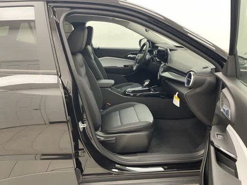 New 2026 Chevrolet Trax LT w/ Driver Confidence Package FWD image 13