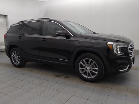 Used 2022 GMC Terrain SLT w/ LPO, Floor Liner Package image 11
