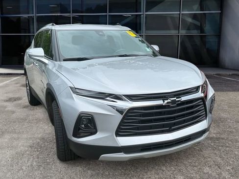 Used 2022 Chevrolet Blazer LT FWD image 2