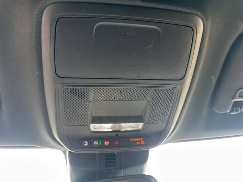 Used 2025 Buick Enclave Sport Touring image 23