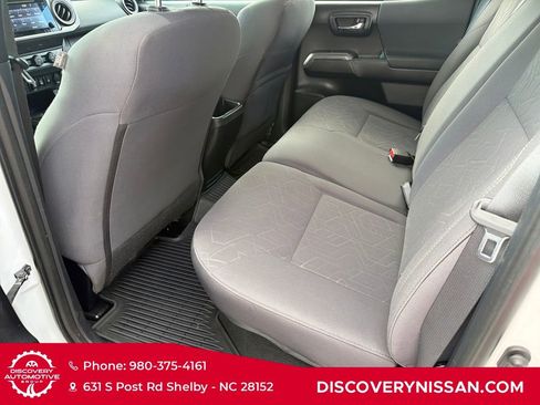 Used 2019 Toyota Tacoma TRD Off-Road AWD/4WD image 29