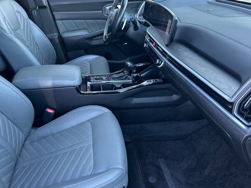 Used 2024 Kia Sorento SX Prestige w/ Sage Leather Package AWD/4WD image 16