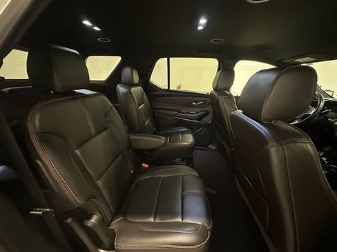 Used 2023 Chevrolet Traverse RS AWD/4WD image 25