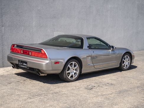 Used 1998 Acura NSX T image 10