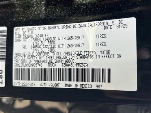 Used 2025 Toyota Tacoma TRD Off-Road image 27