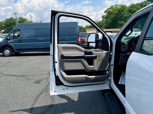 Used 2019 Ford F250 XL w/ Power Equipment Group RWD image 14