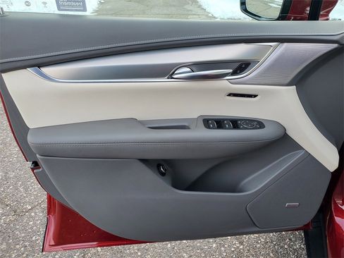 Used 2023 Cadillac XT5 Premium Luxury w/ LPO, Floor Liner Package image 8