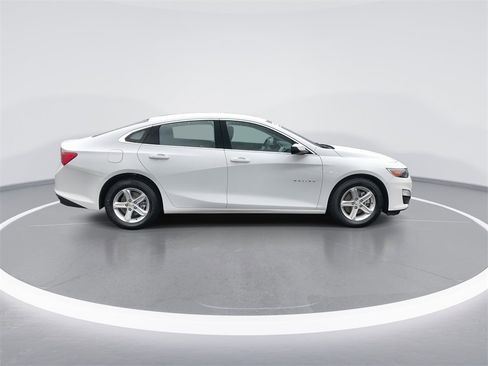 Used 2024 Chevrolet Malibu LS image 9