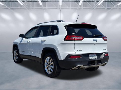 Used 2014 Jeep Cherokee Limited w/ Luxury Group AWD/4WD image 4