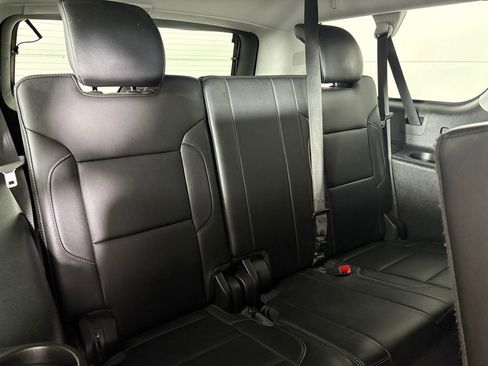 Used 2019 Chevrolet Suburban LT image 21