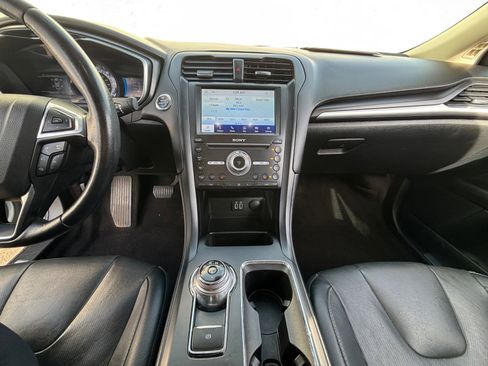 Used 2020 Ford Fusion Titanium image 20