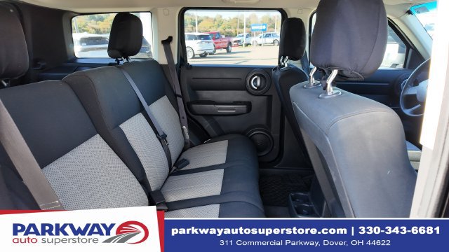 Used 2010 Dodge Nitro SE RWD image 16