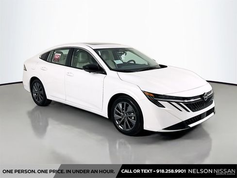 New 2026 Nissan Sentra SL FWD image 3