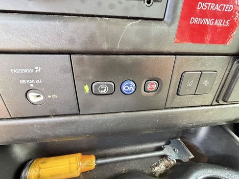 Used 2021 Chevrolet Express 3500 RWD image 19