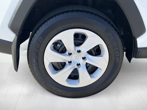 Certified 2025 Toyota RAV4 LE FWD image 14